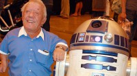 《星球大战》“R2-D2”机器人扮演者去世 享年81岁